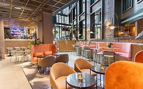 YOTEL London Clerkenwell, St Paul's